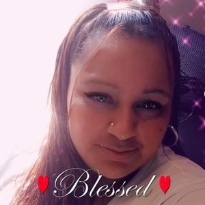 Meet your Posher, Elisa